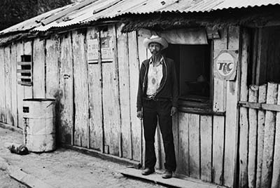 A photo by Antonio Calvache